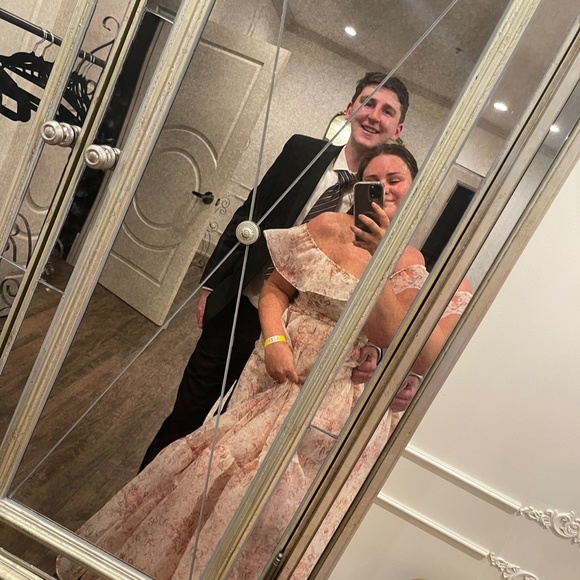 Selkie Off-The-Shoulder Floral Maxi Dress - Picture 4 of 10